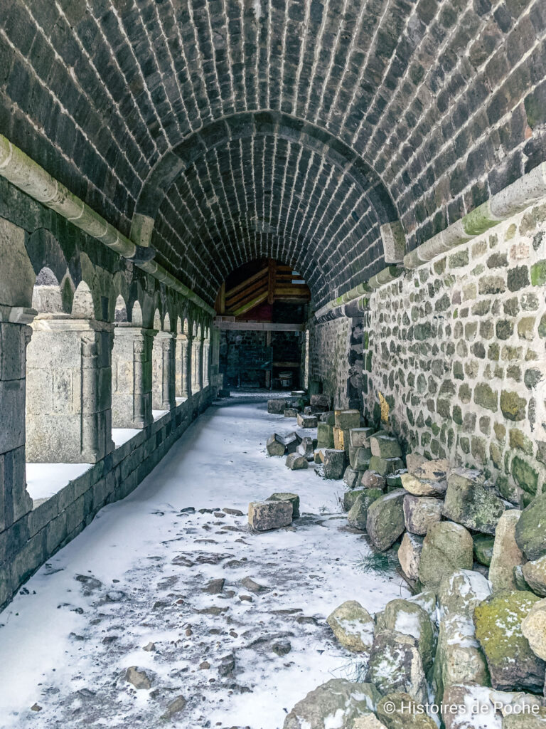 Le cloitre sous la neige
