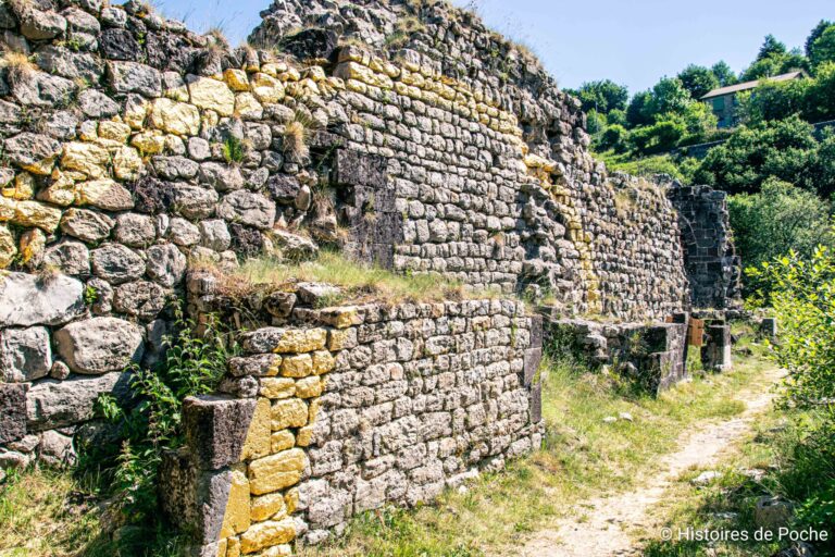 Partout où l'on déambule dans les vestiges, ont aperçoit ces fragment d'or