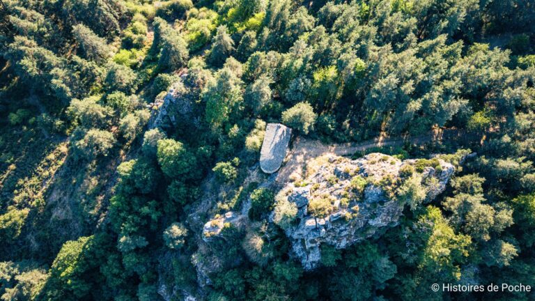 La Chapelle au bord du précipice