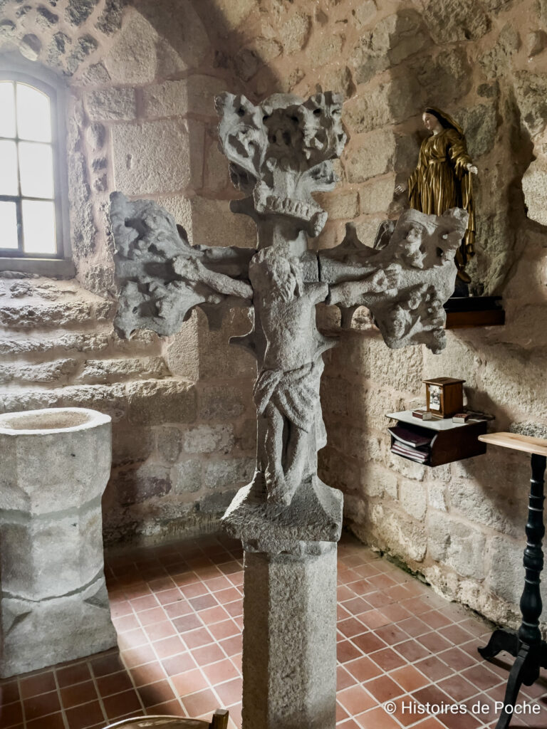 Face avers avec le Christ couronné